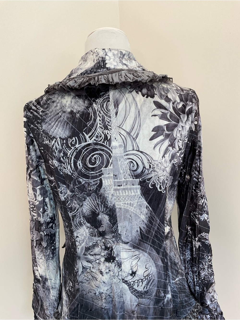 Alberto Makali Monochrome Abstract Floral Print Velvet Jacket - Picture 6 of 8